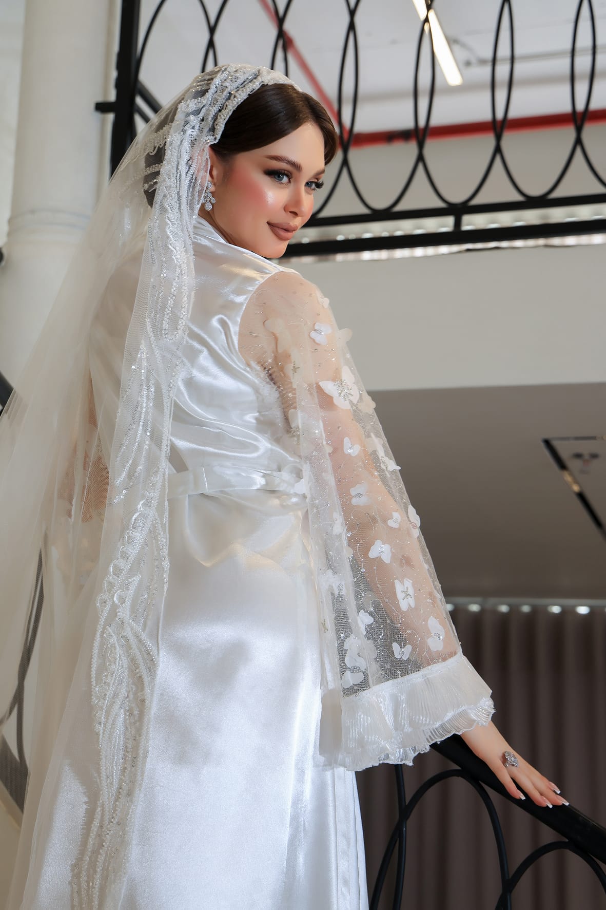 Elegant Butterfly Lace Bridal Robe with Ruffled Sleeves & Matching Veil