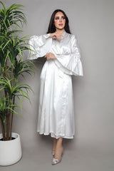 Elegant Lace-Trimmed Bridal Robe - Umbrella