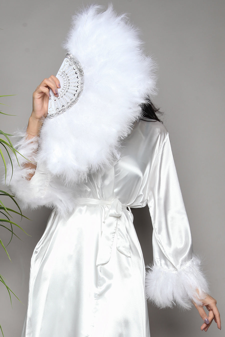 Glamorous Classic Feather Robe