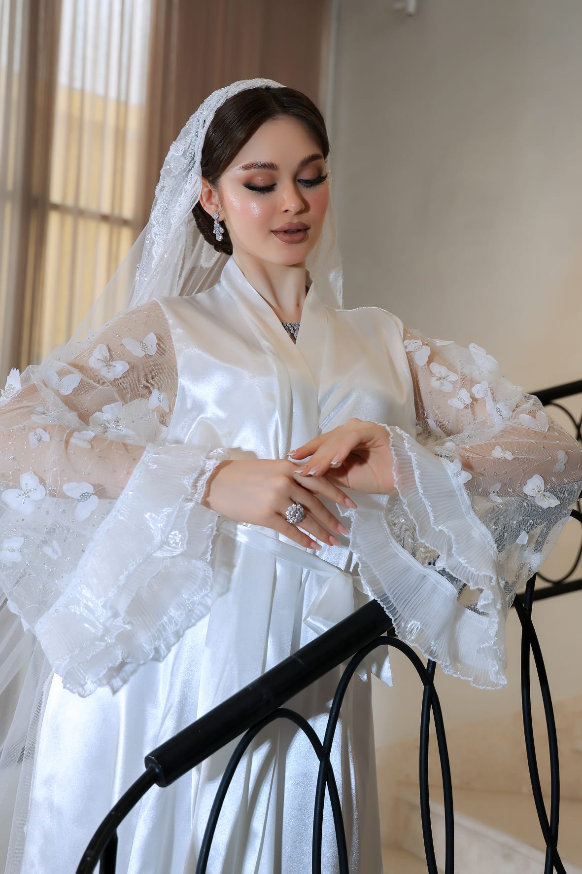 Elegant Butterfly Lace Bridal Robe with Ruffled Sleeves & Matching Veil