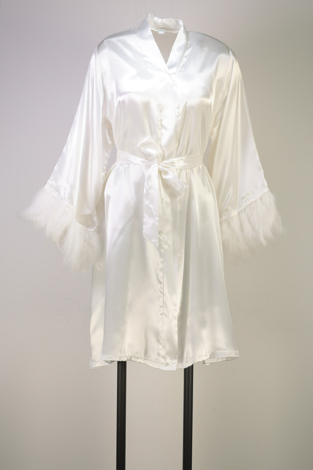 Glamorous Classic Feather Robe